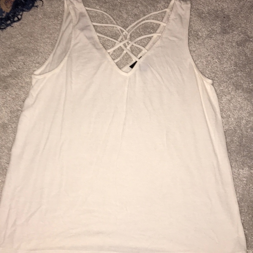 white rue21 tank top